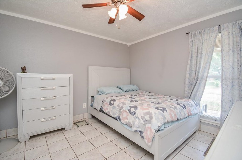 10234 Northview Dr, Houston TX  77086-2014 exterior