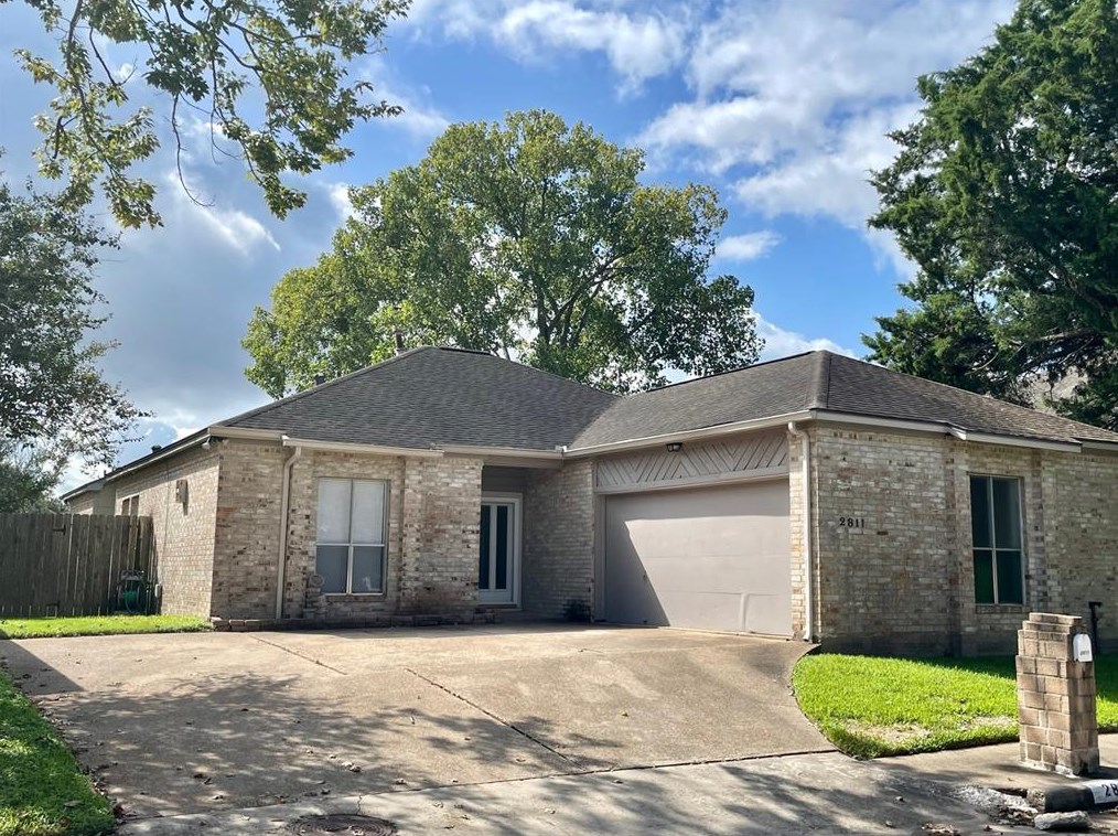 2811 Highland Lakes Dr, Missouri City, TX 77459
