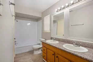 6814 Indian Falls Dr, Houston, TX 77489 - Photo 20