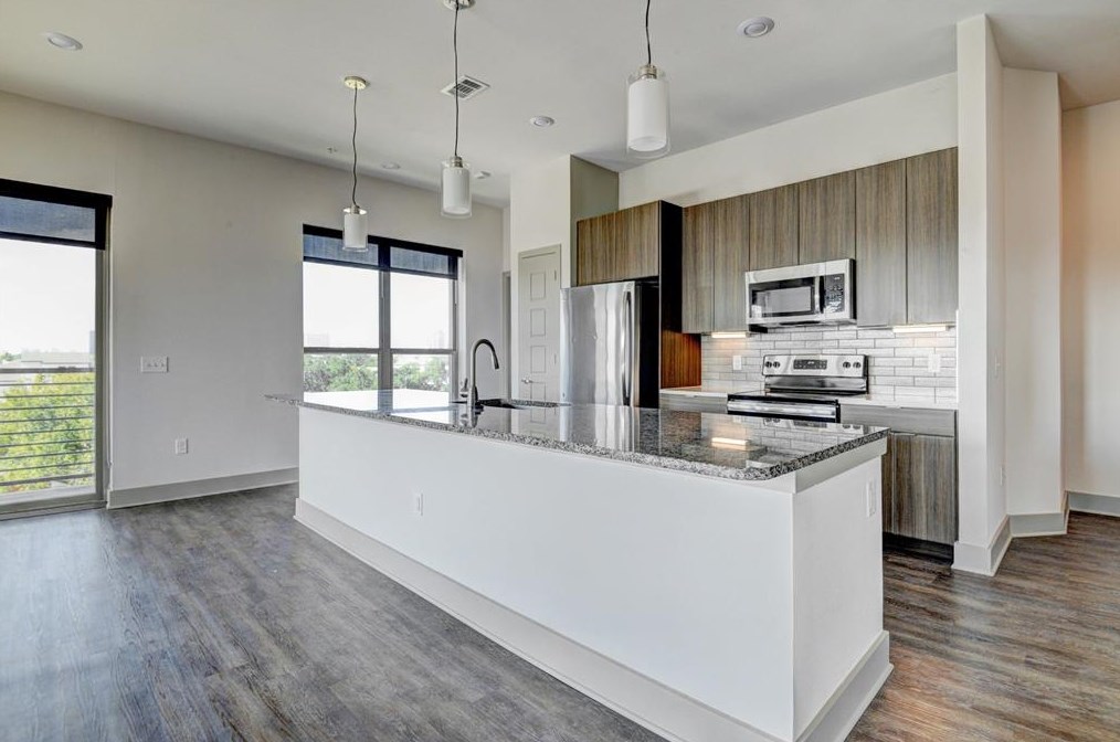 299 W Gray St #606, Houston, TX 77019