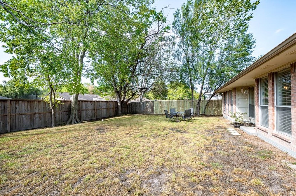 7859 Split Oak Dr, Houston TX  77040-2741 exterior