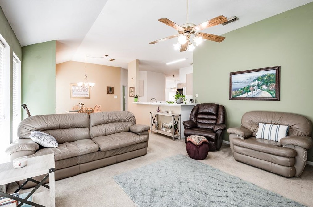 7859 Split Oak Dr, Houston TX  77040-2741 exterior