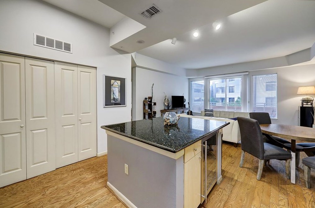3505 Sage Rd Unit 308, Houston, TX 77056