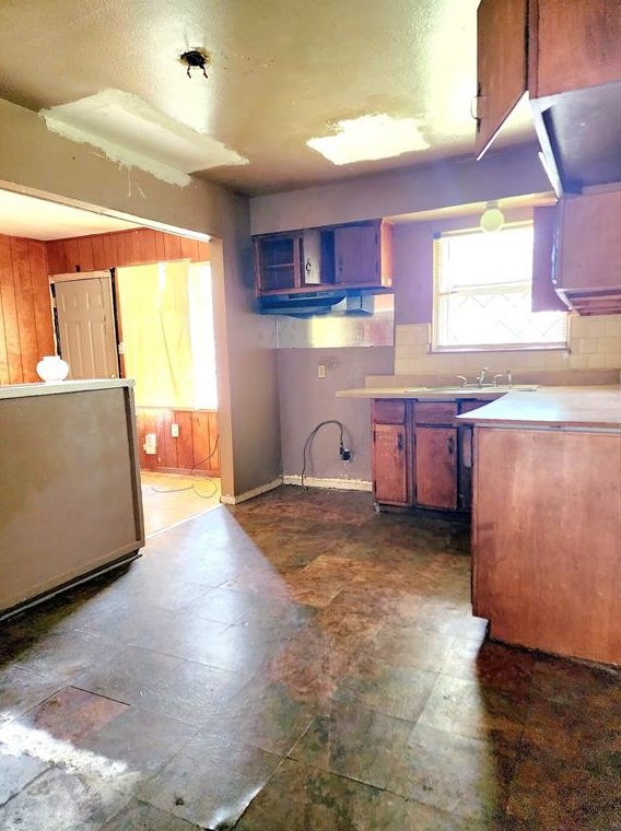 6011 Wortham Way, Houston TX  77033-1321 exterior