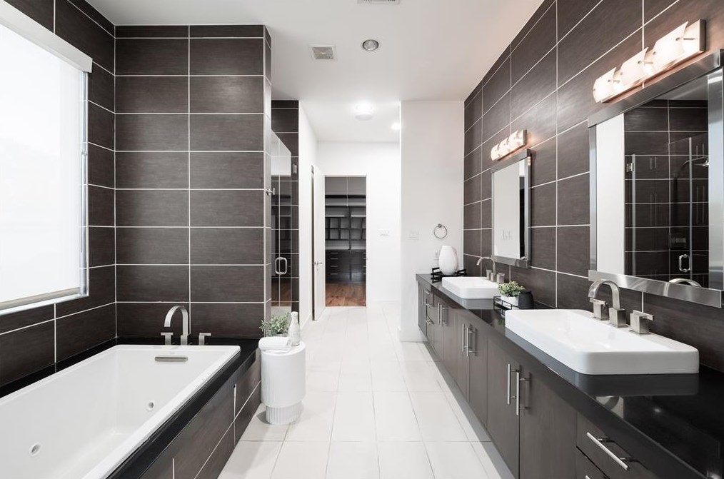 8210 Saylynn Ln, Houston TX 77075-3022 exterior