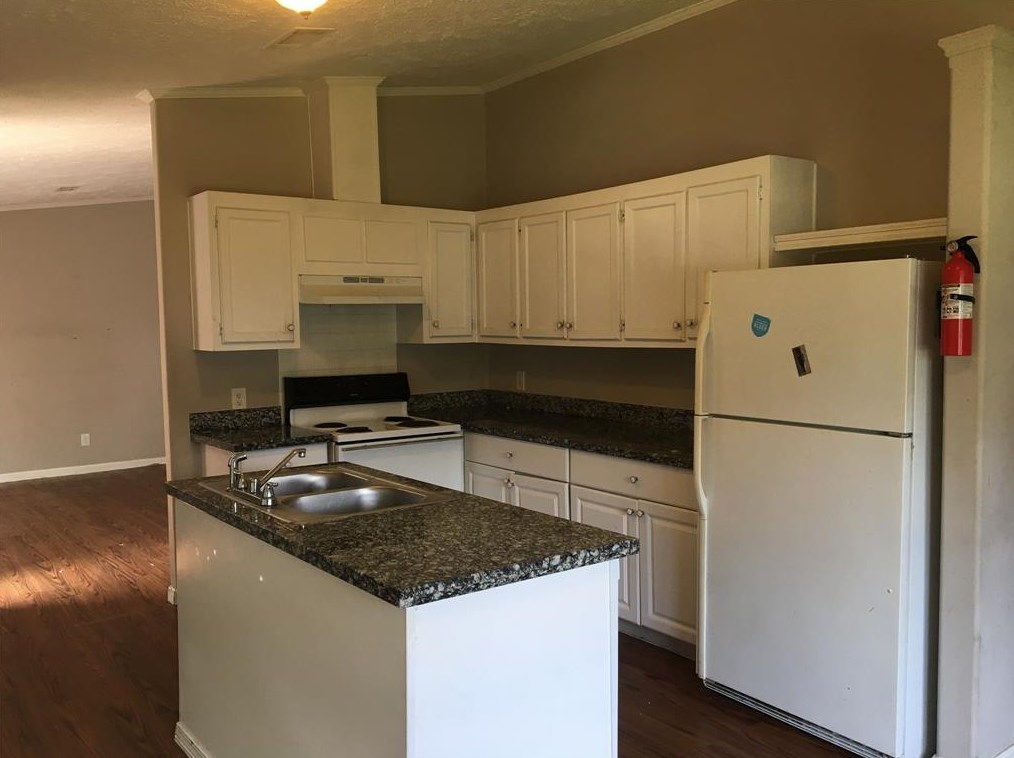 11930 Kingslake Forest Dr, Houston TX  77044-7181 exterior
