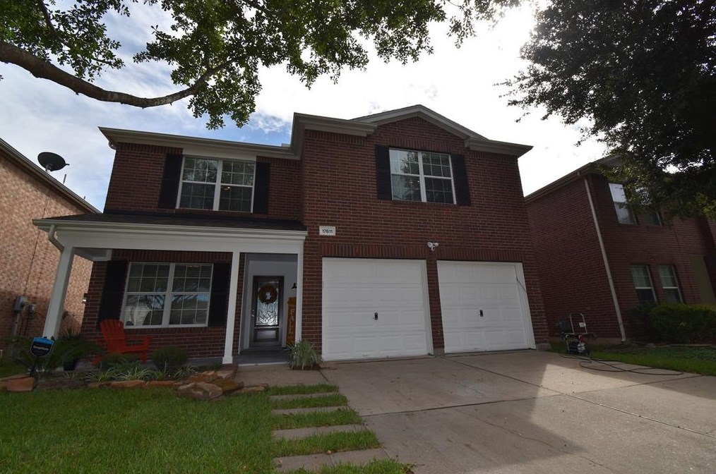 17611 Hoover Gardens Dr, Houston, TX 77095