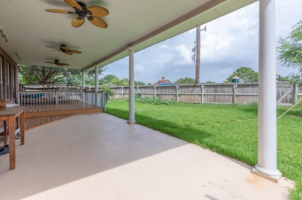 9615 Leaning Tree Ln, Houston TX  77064-5378 exterior