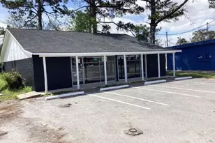 1010 E 1st St, Humble, TX 77338 - Photo 22