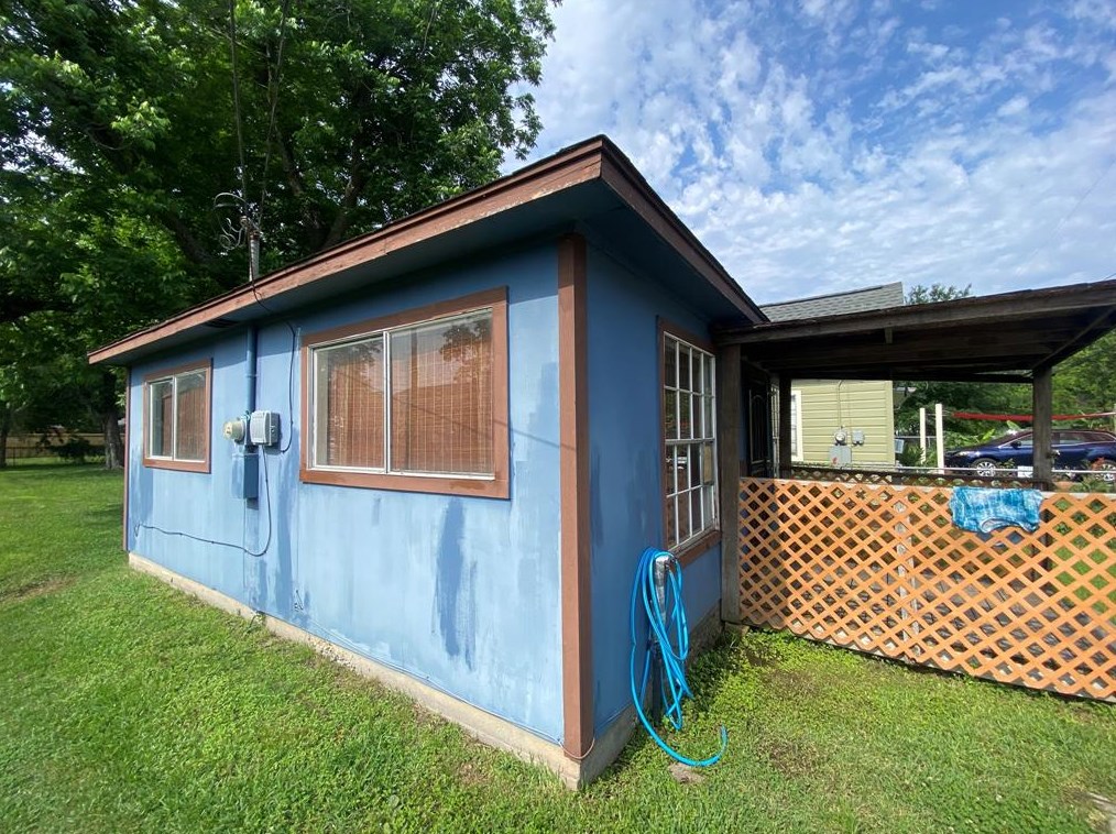 2210 Creston Dr, Houston, TX 77026-1014