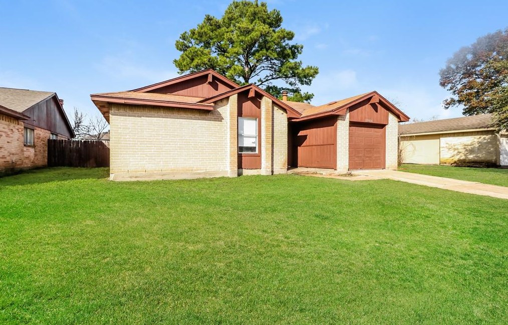 12631 Day Hollow Ln, Houston, TX 77070