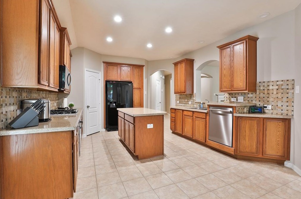 12623 Cooper Breaks Dr, Humble TX 77346-4112 exterior