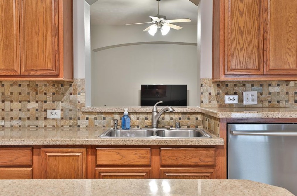 12623 Cooper Breaks Dr, Humble TX 77346-4112 exterior