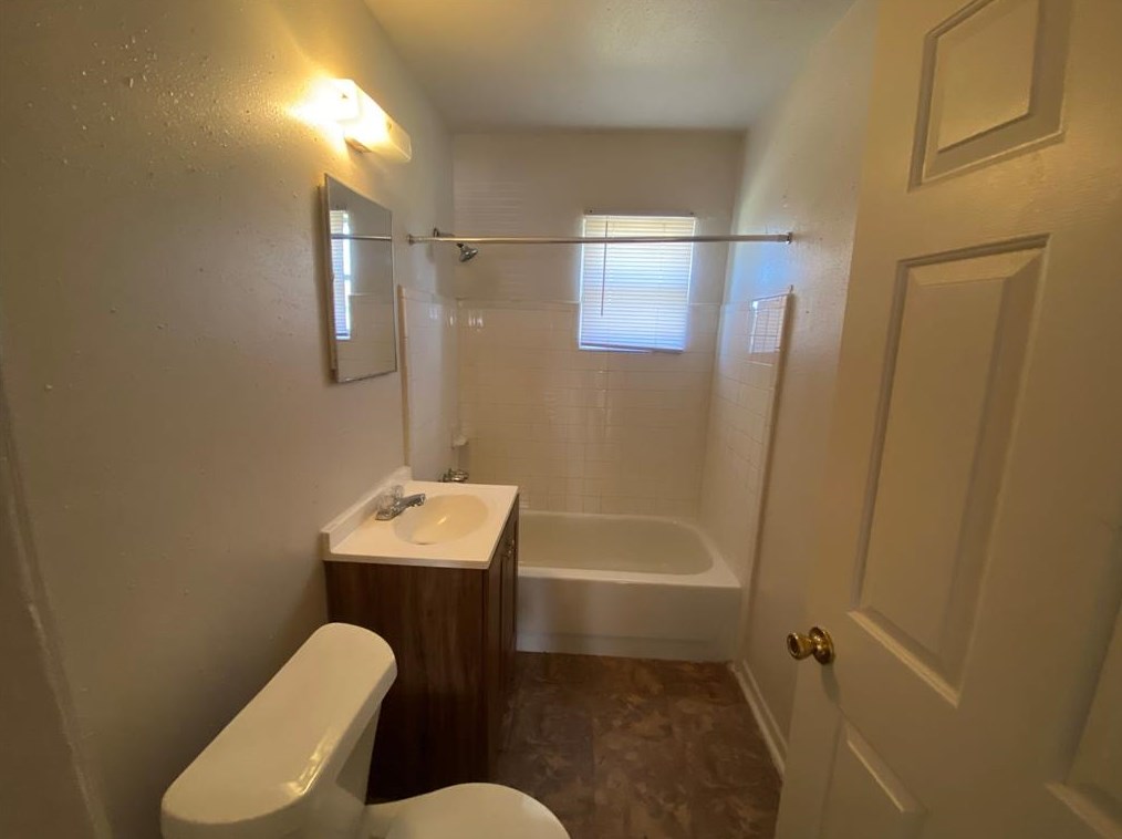 4233 Rockingham St, Houston, TX 77051