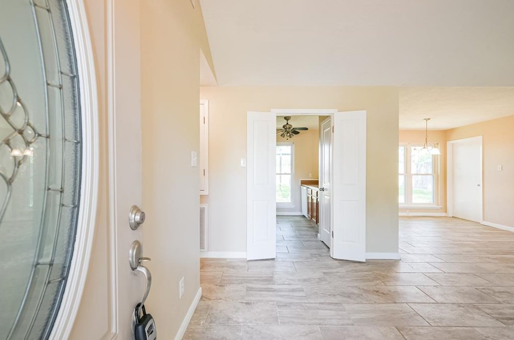 1505 Lanier Dr, League City, TX 77573-4714