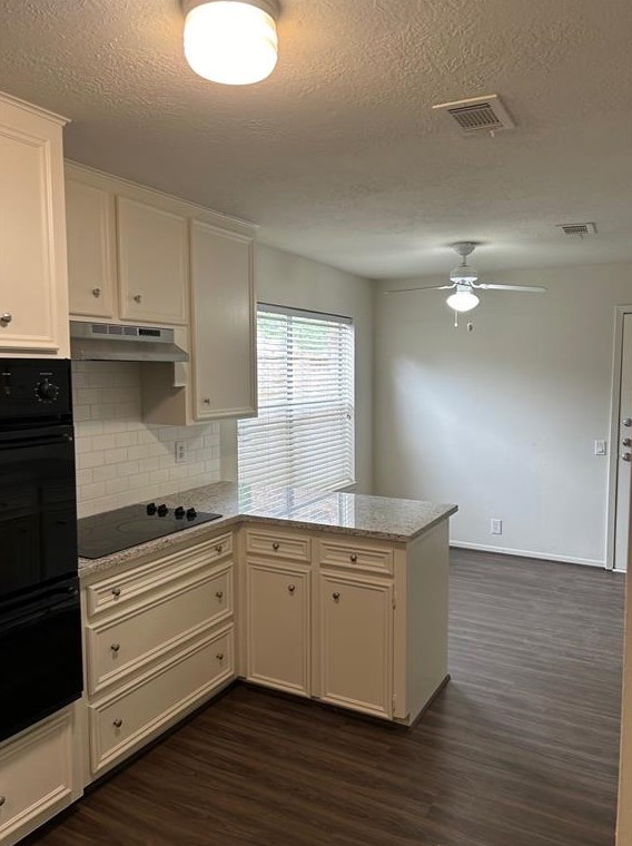 16434 Larkfield Dr, Houston, TX 77059-5415