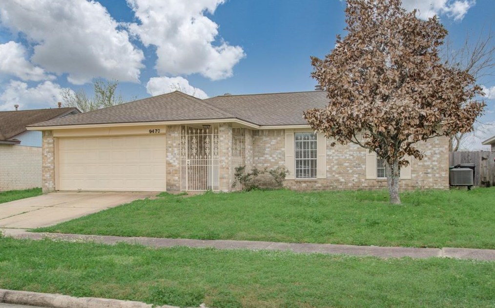9470 Gulf Bridge St, Houston, TX 77075-5015