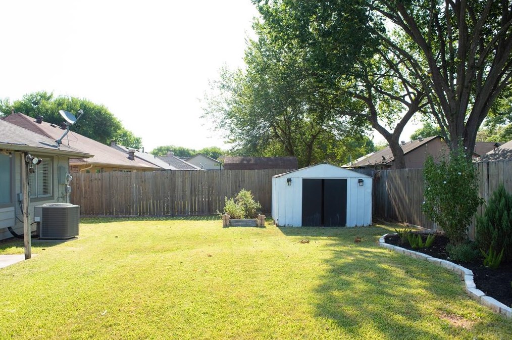 10840 Idlewood Dr, Morgans Point TX  77571-4364 exterior
