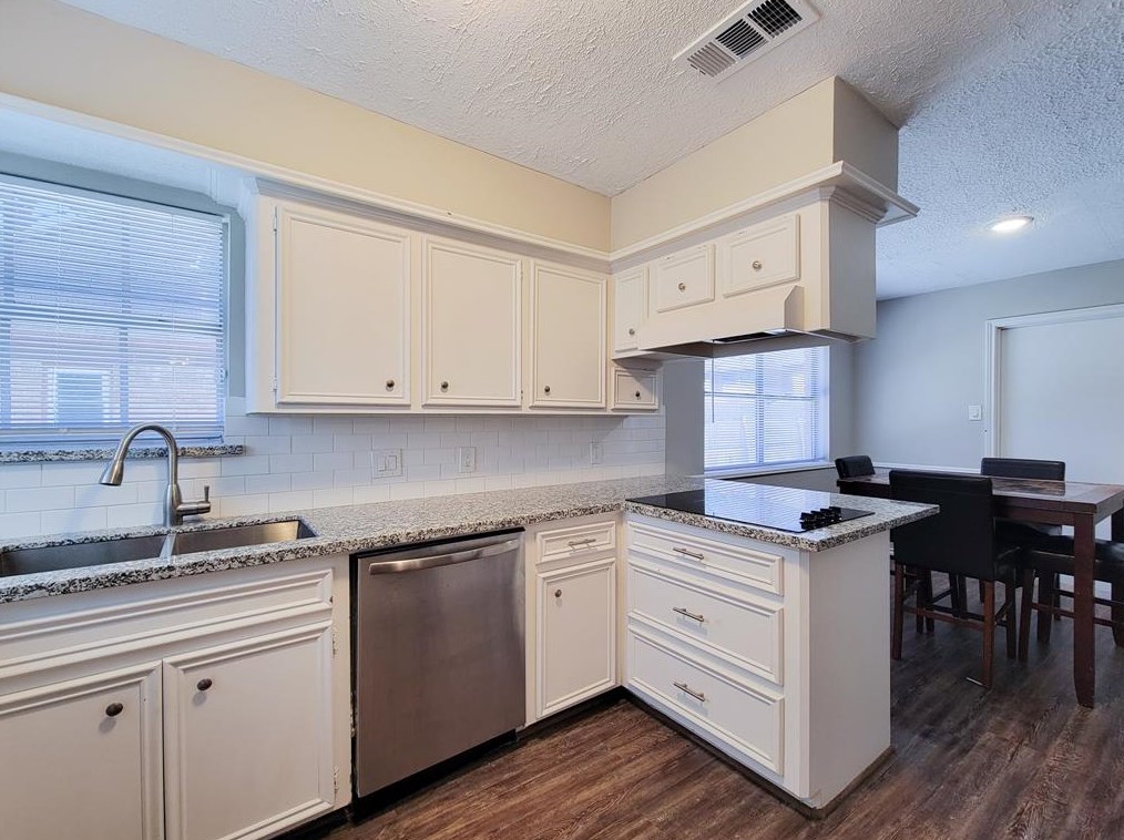 6606 Brittany Park Ln, Houston, TX 77066