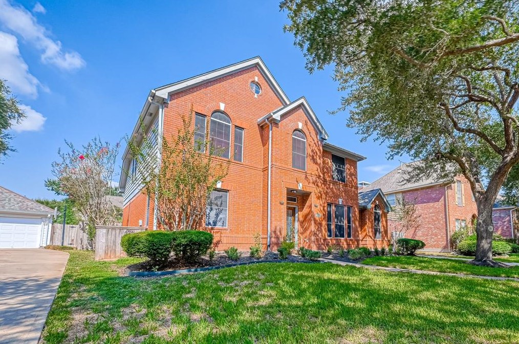 4926 Rebel Ridge Dr, Sugar Land, TX 77478-5440