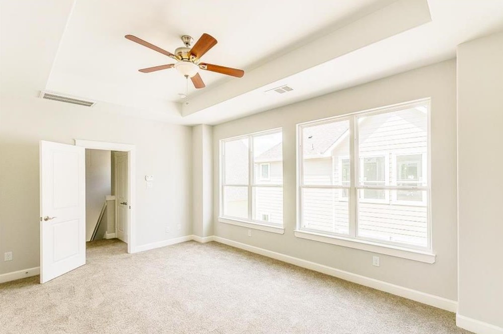 734 Link Rd, Houston, TX 77009