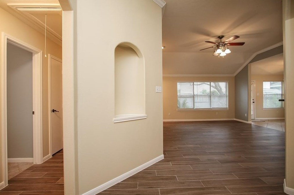 8722 Cypressbrook Dr, Houston, TX 77095
