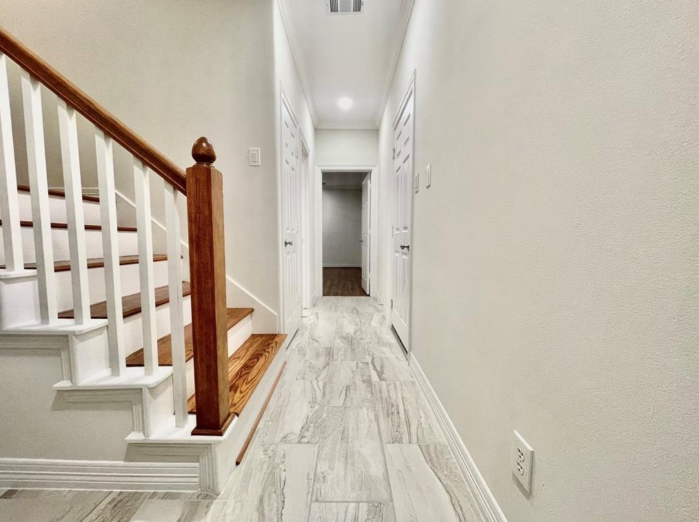 1425 Utah St, Houston, TX 77007-3049