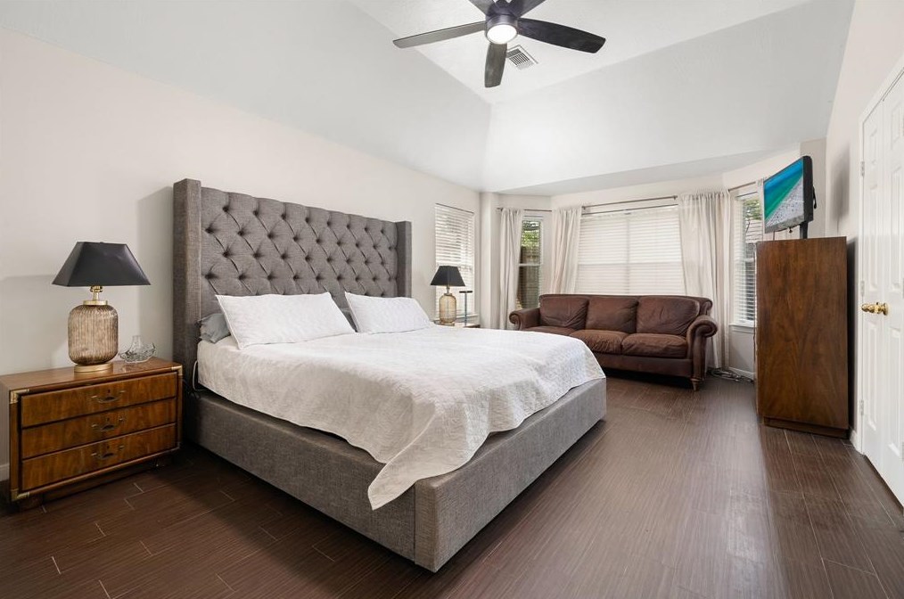 11902 Knl Bnd Ct, Houston TX  77070-5245 exterior