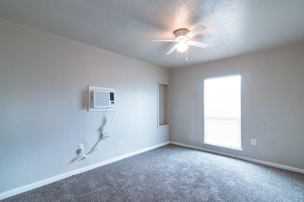 5327 Bell St #7, Houston, TX 77023