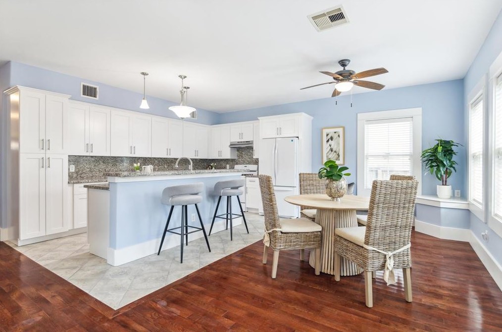4421 Jim West St, Bellaire, TX 77401