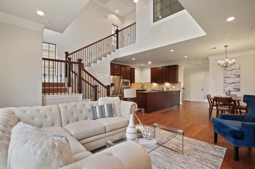 1123 Hempstead Villa Ln, Houston, TX 77008-6049