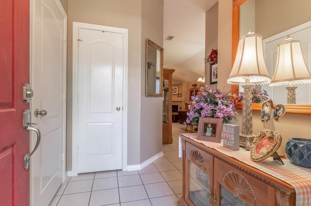 2205 Jefferson Crossing Dr, Conroe TX  77304-6805 exterior