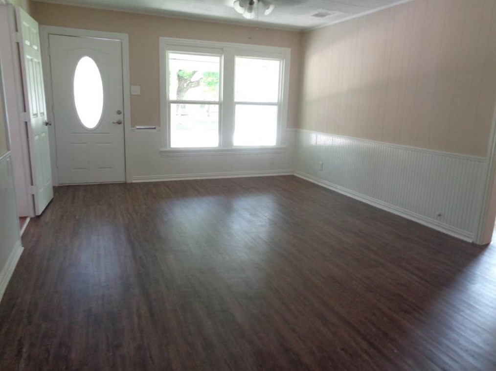324 Azalea St, Richwood, TX 77566