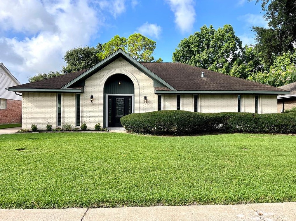 11311 Scottsdale Dr, Stafford, TX 77477