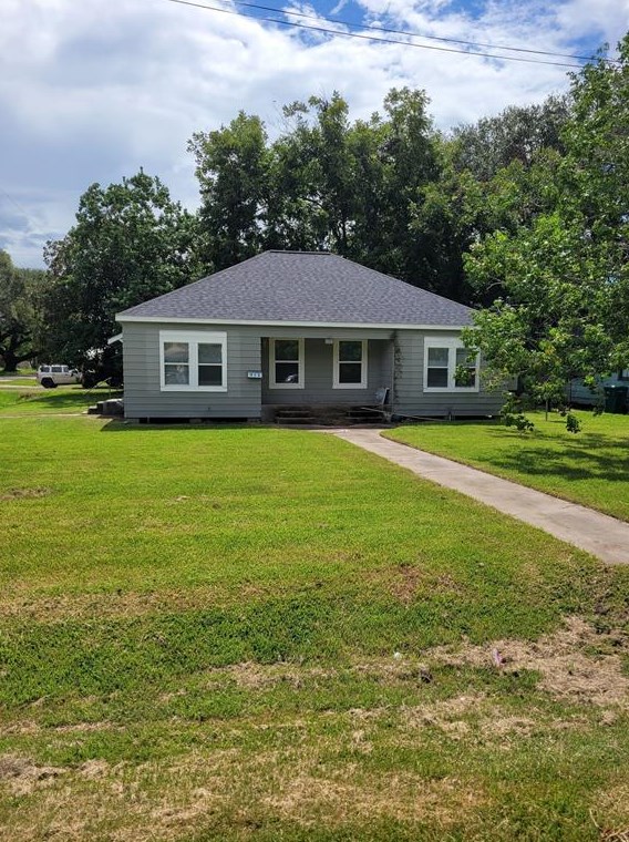 813 Cypress St, La Marque, TX 77568