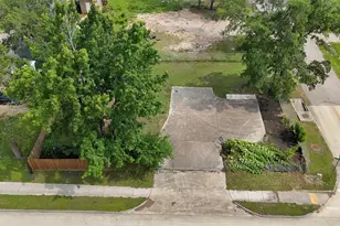 1620 Odd Fellow St, Conroe, TX 77301 - Photo 2