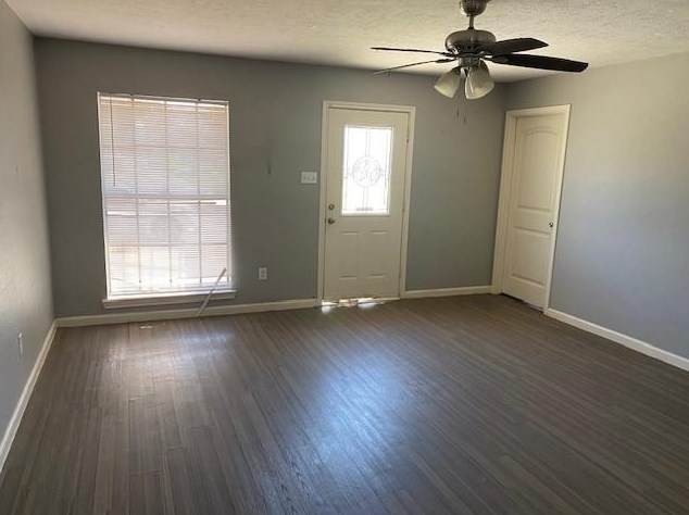 1018 Bacliff Dr, Bacliff TX  77518-2435 exterior