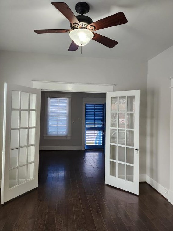 1601 40th St, Galveston, TX 77550