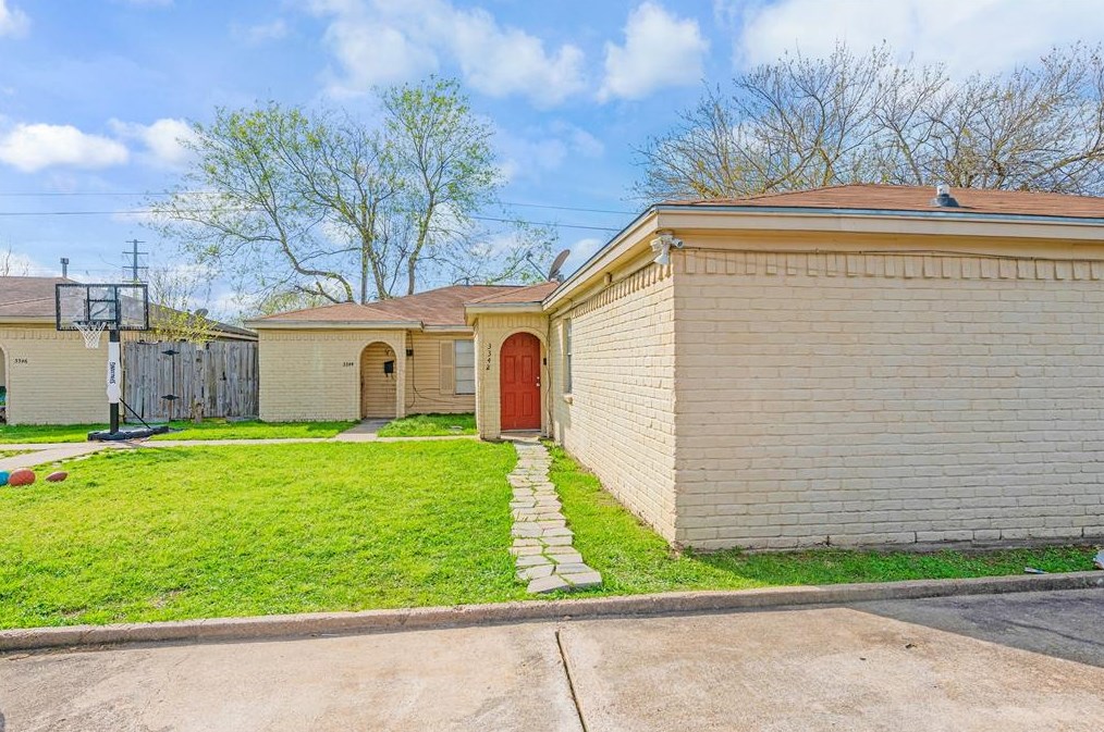 3344 Scotch Moss Ln, Morgans Point, TX 77571
