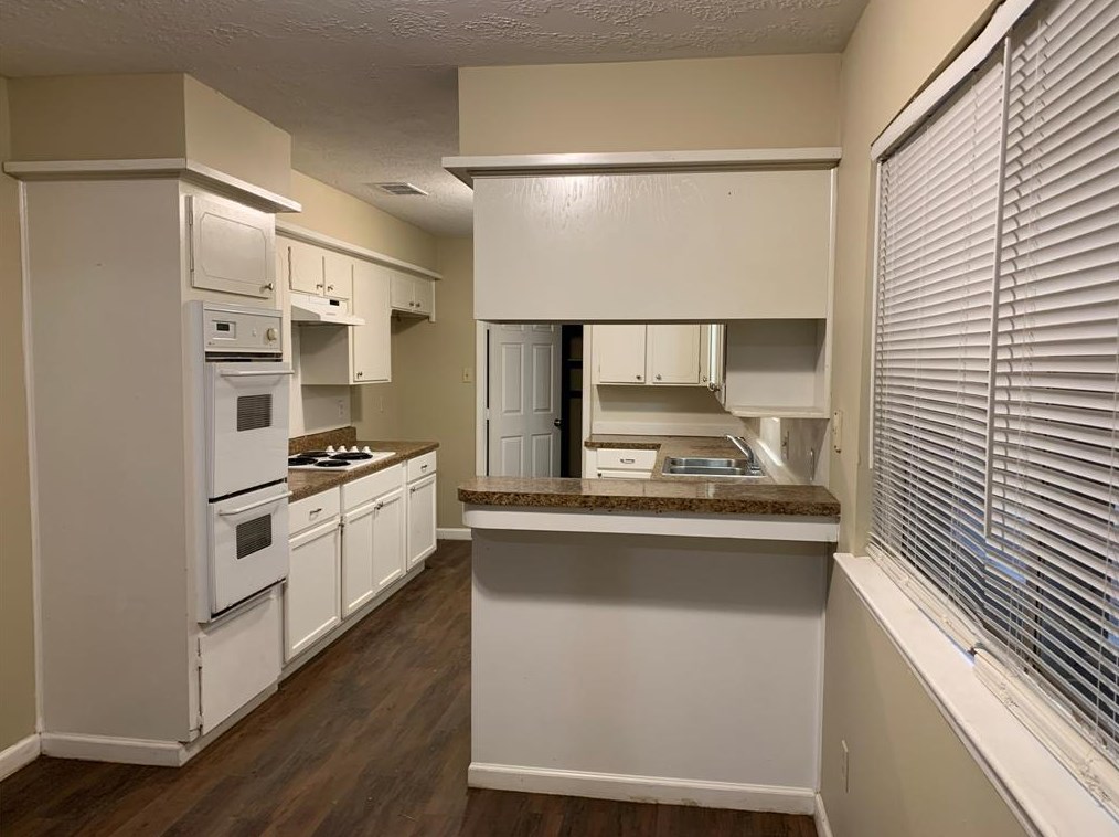 5307 Apple Springs Dr, Pearland, TX 77584
