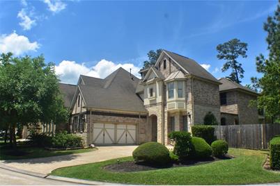 107 S Knights Crossing Drive, The Woodlands, TX 77382 - Photo 1