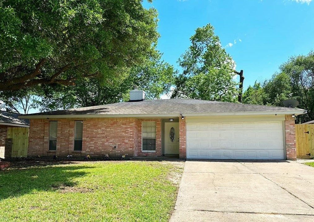 4527 Donalbain Dr, Spring TX  77373-6877 exterior