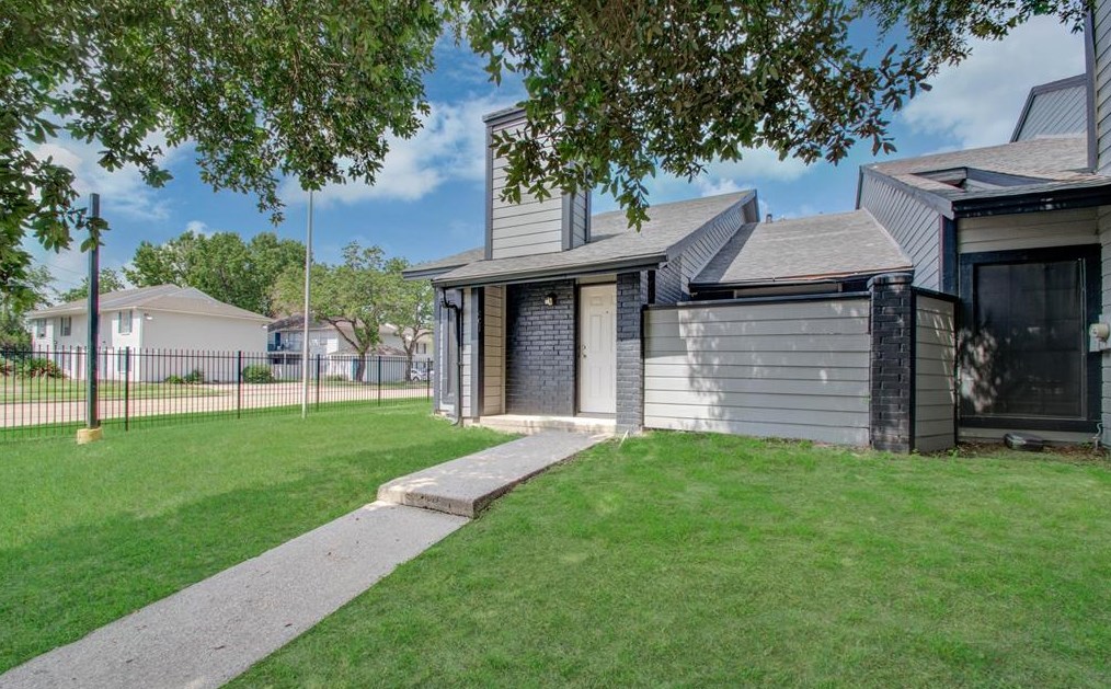 810 Dunson Glen Dr, Houston, TX 77090-7009