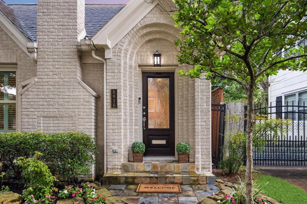 6016 Lake St, Houston, TX 77005-3132