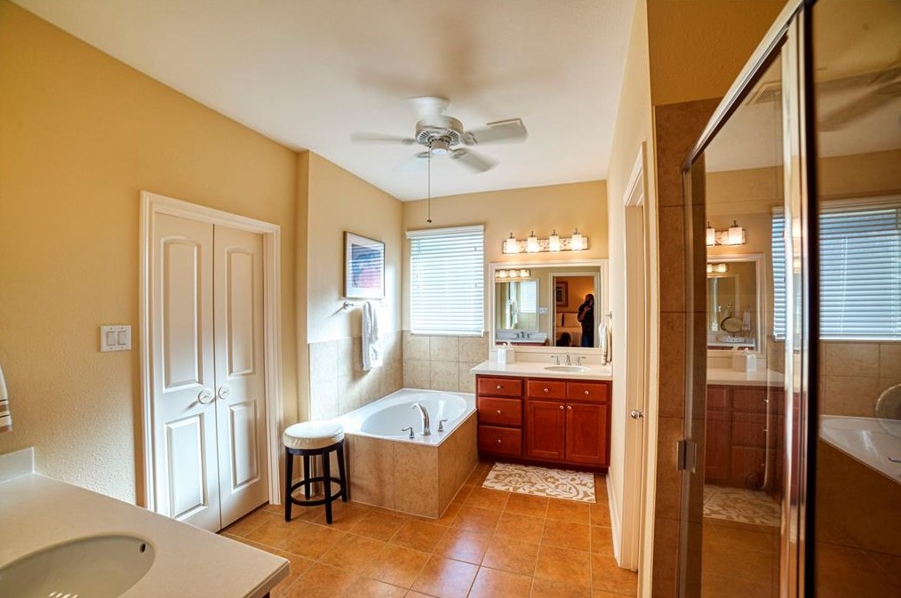 5821 Ariel St, Houston TX  77074-7101 exterior