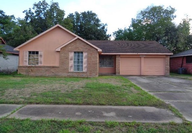 4627 Rosebud Dr, Houston, TX 77053-1111