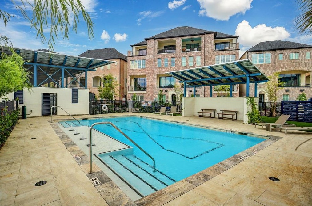 6006 Kansas, Houston TX  77007-1113 exterior