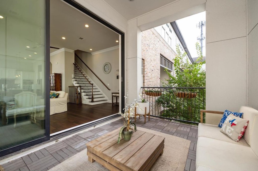 6006 Kansas, Houston TX  77007-1113 exterior