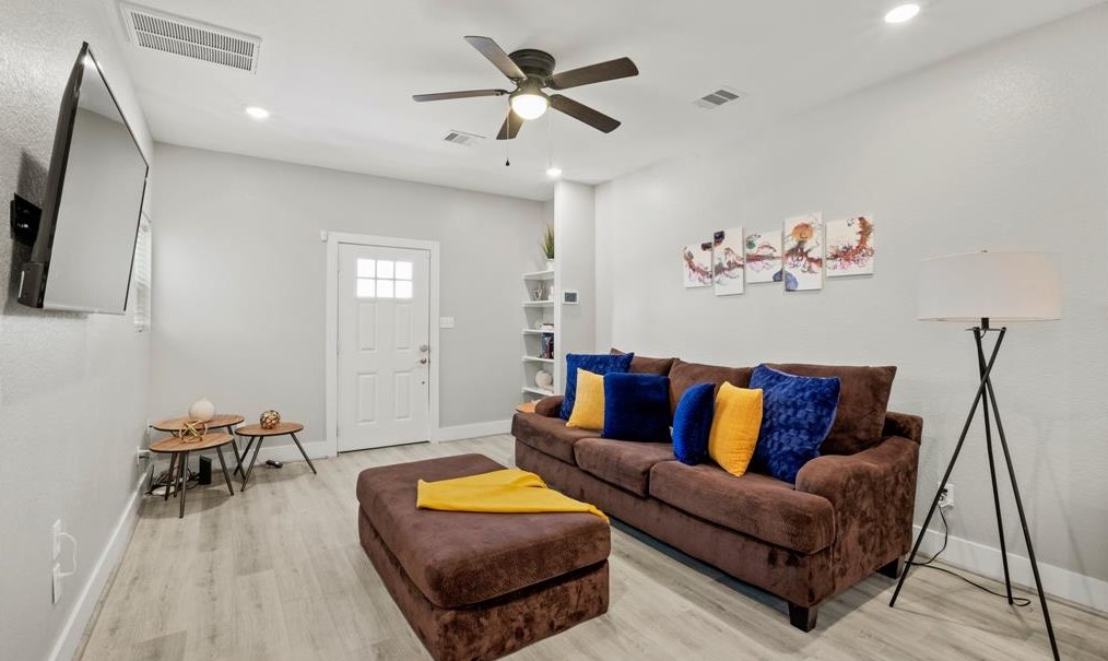 2506 Sam Wilson St, Houston TX  77020-2943 exterior