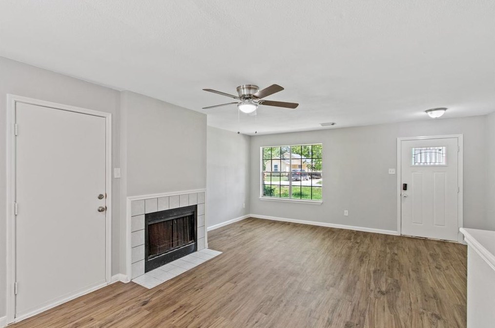 8106 Claiborne St, Houston TX  77078-2710 exterior